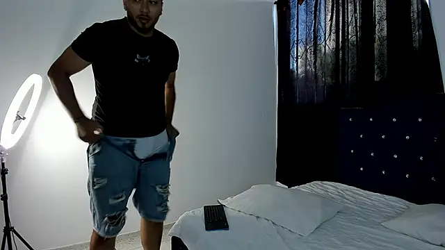 LoganRyder online show from October 28, 2025, 12:15 pm