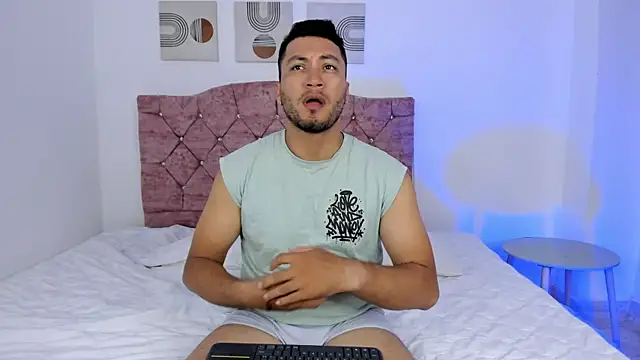 LoganRyder online show from October 14, 2025, 12:28 pm