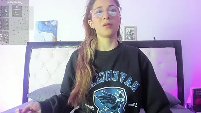 Sara Roades online show from October 28, 2025, 11:09 am