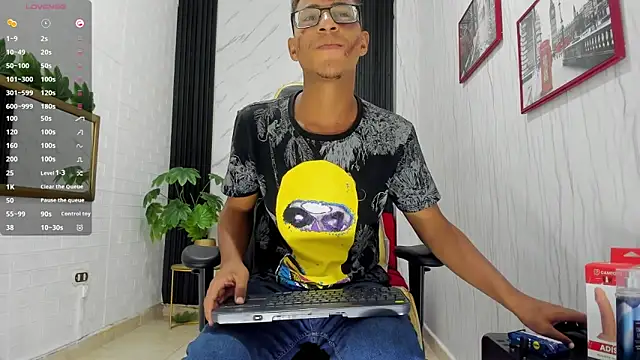 Yeps pluss online show from October 28, 2025, 7:46 pm