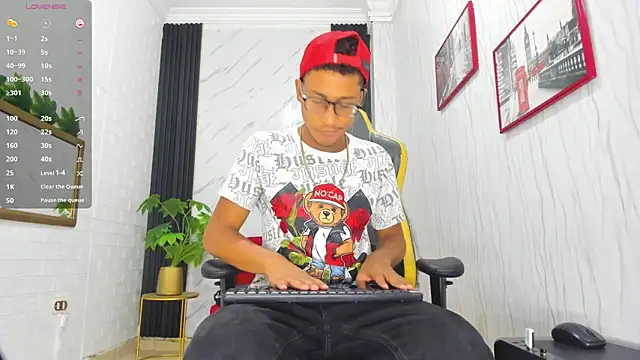 Yeps pluss online show from November 18, 2025, 7:50 pm