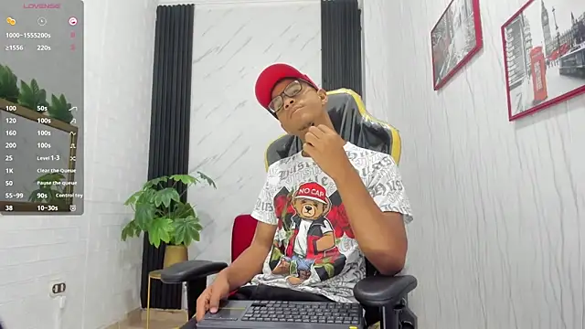 Yeps pluss online show from November 5, 2025, 8:01 pm