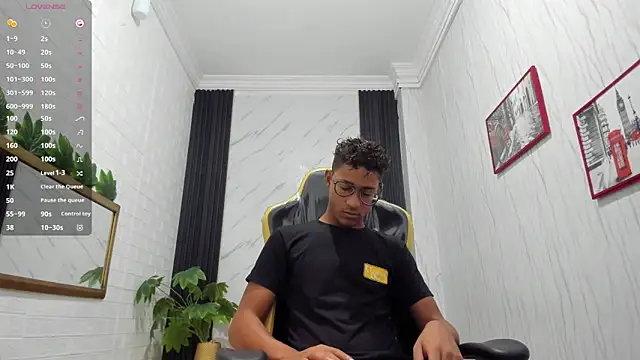 Yeps pluss online show from October 21, 2025, 7:35 pm