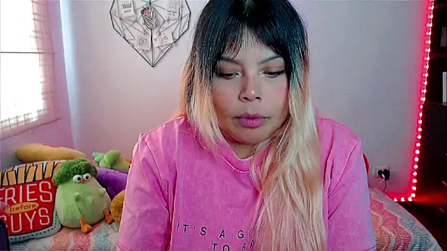 EllieMoonX online show from February 17, 2026, 8:17 pm