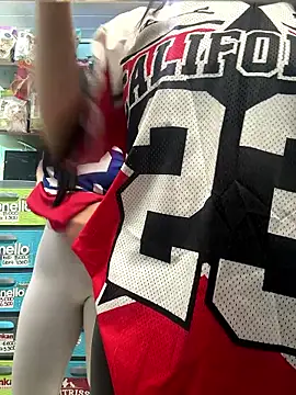 Snapshot of Lucy_699 chatting on January 17, 2026, 7:39 pm Lucy 699 online show from January 17, 2026, 7:39 pm