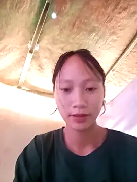 minachao- online show from October 31, 2025, 3:03 am