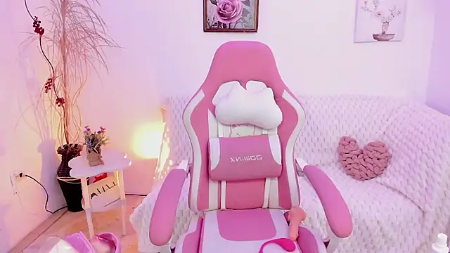 EmmaMyers1 online show from February 14, 2026, 10:10 pm