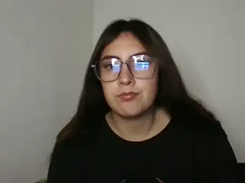 Snapshot of Mar_00c chatting on October 18, 2025, 4:47 am Mar 00c online show from October 18, 2025, 4:47 am