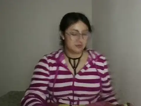 Snapshot of Mar_00c chatting on October 17, 2025, 5:33 am Mar 00c online show from October 17, 2025, 5:33 am