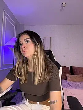 Snapshot of HoneyMollyX chatting on March 24, 2026, 1:00 pm HoneyMollyX online show from March 24, 2026, 1:00 pm