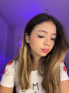 Snapshot of HoneyMollyX chatting on March 19, 2026, 1:33 pm HoneyMollyX online show from March 19, 2026, 1:33 pm