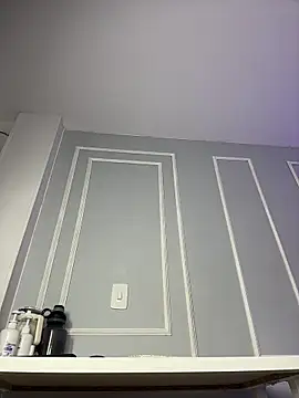 HoneyMollyX online show from November 3, 2025, 1:04 pm