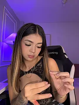 Snapshot of HoneyMollyX chatting on March 27, 2026, 2:07 pm HoneyMollyX online show from March 27, 2026, 2:07 pm