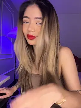 HoneyMollyX online show from November 18, 2025, 1:03 pm