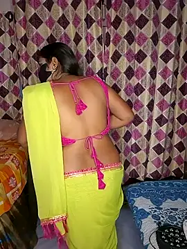 Sweet-Maddlina online show from March 9, 2026, 1:36 pm