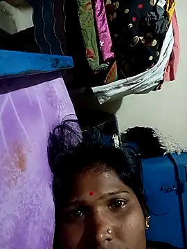 Hot hat online show from October 12, 2025, 11:39 pm