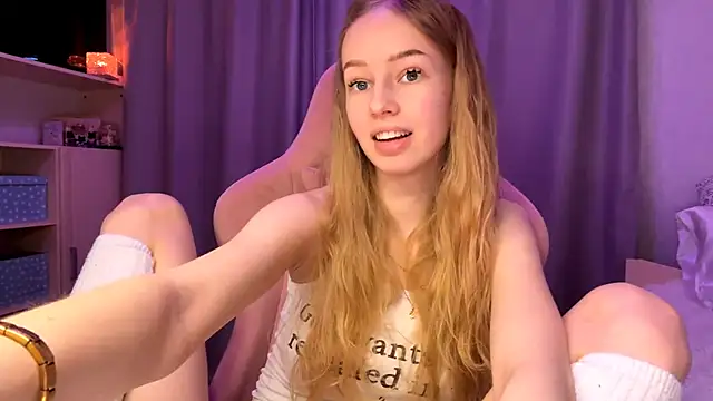 LunaCrave online show from February 26, 2026, 5:13 pm