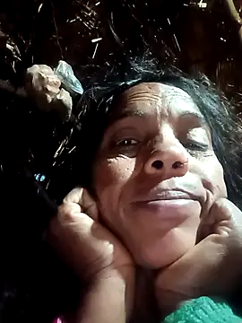 Cutsedi3 online show from November 28, 2025, 9:59 pm