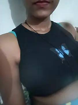Snapshot of Sexy_baby_pooja chatting on October 13, 2025, 3:35 pm Sexy baby pooja online show from October 13, 2025, 3:35 pm