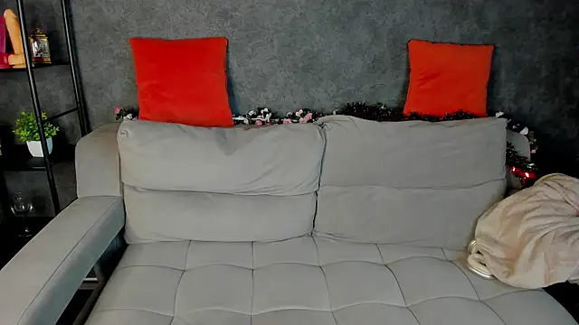 Lana Stones online show from January 12, 2026, 1:23 am