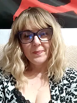 Amelialove42 online show from March 17, 2026, 7:28 pm