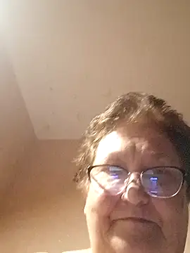Katherine735 online show from May 11, 2026, 9:01 pm