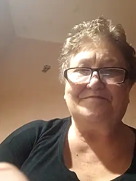 Katherine735 online show from December 4, 2025, 8:08 pm