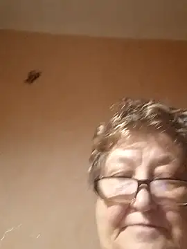 Katherine735 online show from December 19, 2025, 5:04 pm