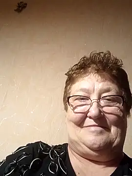 Katherine735 online show from April 14, 2026, 7:41 pm