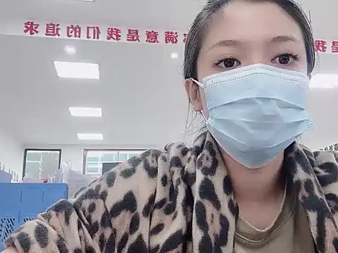 Snapshot of puppy2s chatting on October 16, 2025, 3:15 am puppy2s online show from October 16, 2025, 3:15 am