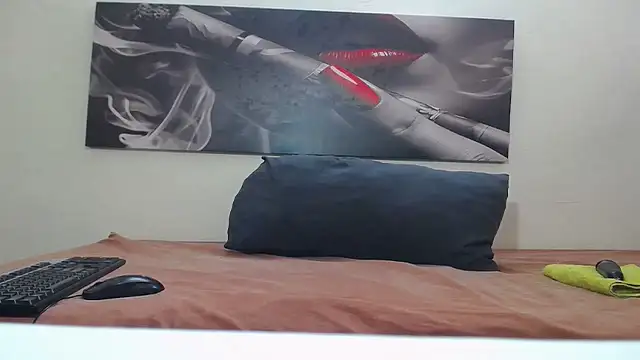 Snapshot of Kelly-001 chatting on February 13, 2026, 1:00 pm Kelly-001 online show from February 13, 2026, 1:00 pm