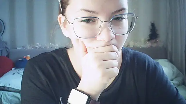 MoodieMira online show from February 9, 2026, 1:20 pm