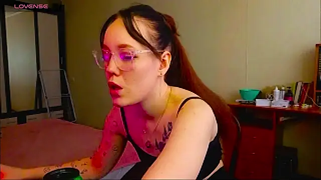 JennyRass online show from January 12, 2026, 11:17 am