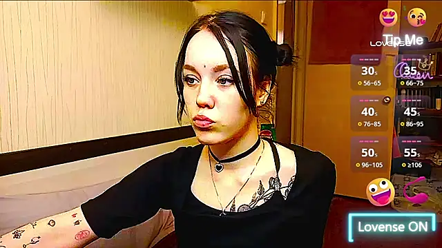 JennyRass online show from April 27, 2026, 3:43 pm
