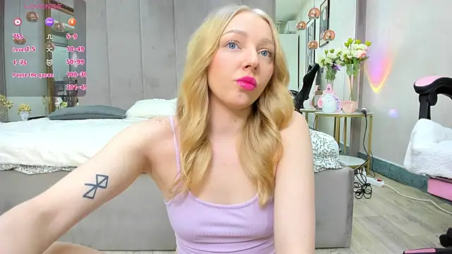 SundyRose online show from November 25, 2025, 8:31 pm