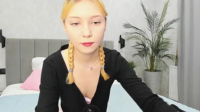 Snapshot of paradi_see chatting on January 11, 2026, 8:43 am paradi see online show from January 11, 2026, 8:43 am