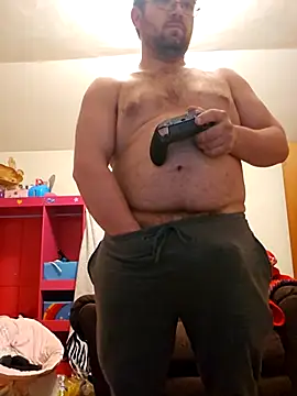 dakotafail92 online show from November 8, 2025, 5:11 am