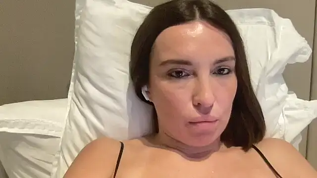 CArivora online show from February 24, 2026, 3:35 pm