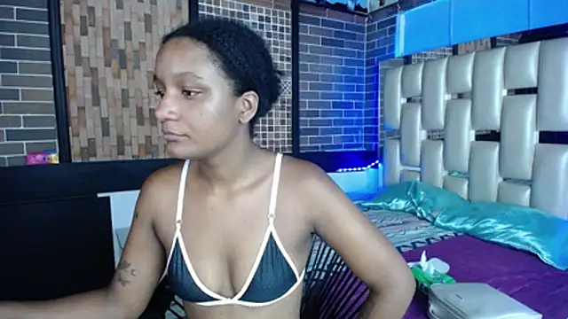 Snapshot of millysweetass chatting on November 15, 2025, 2:32 pm millysweetass online show from November 15, 2025, 2:32 pm