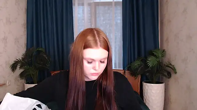 Musegirl online show from November 5, 2025, 8:17 am