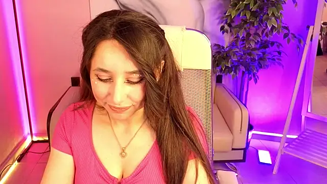 Snapshot of AkiraRH chatting on October 21, 2025, 3:44 pm AkiraRH online show from October 21, 2025, 3:44 pm