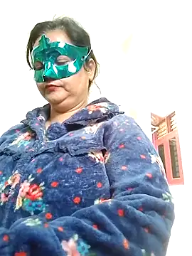 Honey-26 online show from December 2, 2025, 6:15 am