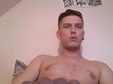 kinkyalecx online show from November 17, 2025, 4:00 pm