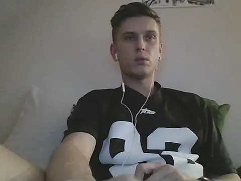 kinkyalecx online show from November 24, 2025, 8:20 pm