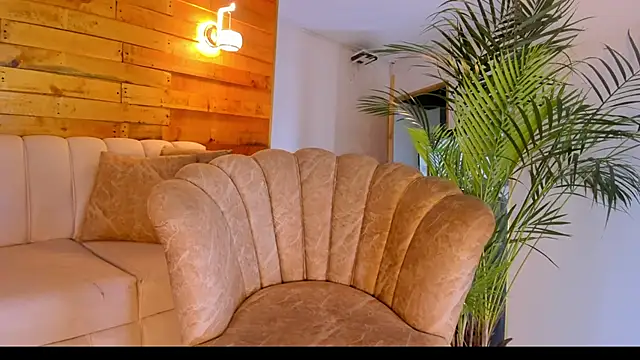 Snapshot of miss_brenda_ chatting on November 25, 2025, 9:31 am miss brenda online show from November 25, 2025, 9:31 am