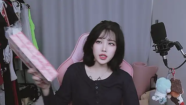 MISA 02 online show from April 9, 2026, 9:15 am