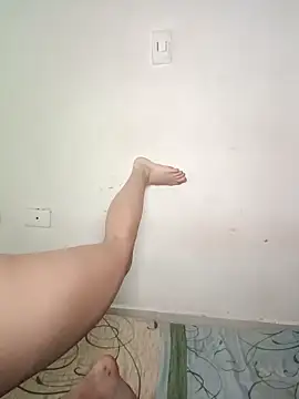 Thalia Karlson online show from April 15, 2026, 1:37 pm