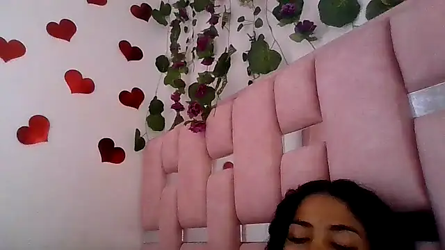 Snapshot of abby_moss_2 chatting on April 22, 2026, 12:45 pm abby moss 2 online show from April 22, 2026, 12:45 pm