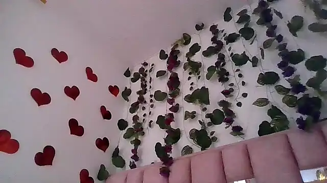 Snapshot of abby_moss_2 chatting on April 29, 2026, 12:42 pm abby moss 2 online show from April 29, 2026, 12:42 pm