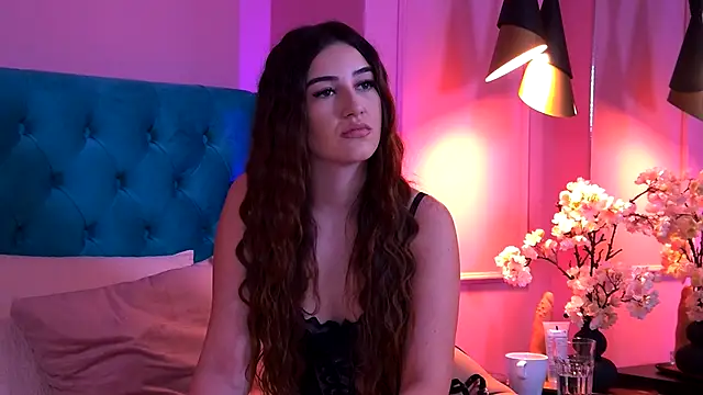 Snapshot of TaliaMorenne chatting on November 11, 2025, 3:51 pm TaliaMorenne online show from November 11, 2025, 3:51 pm